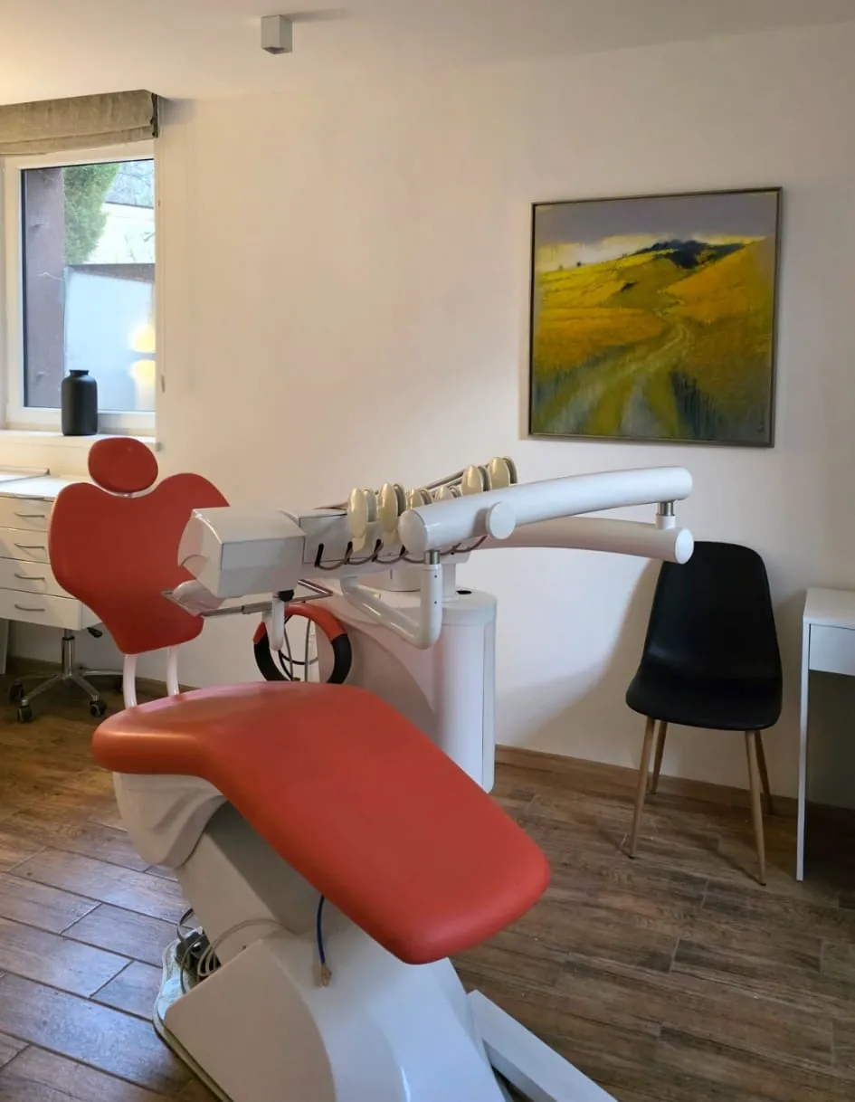 Fotel zabiegowy w gabinecie dentystycznym w Sopocie – Km Gabinet Stomatologiczny